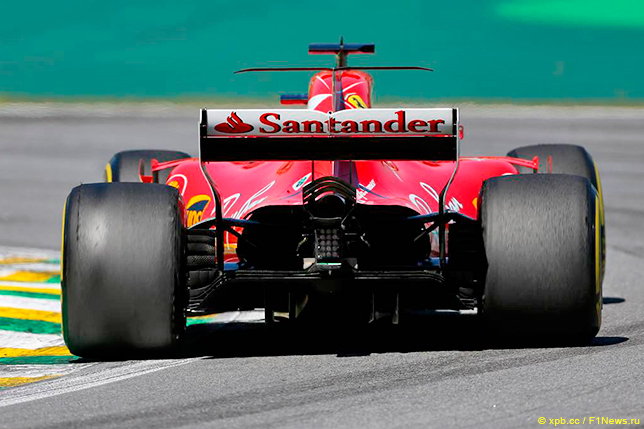 Себастьян Феттель на шинах Soft на трассе Интерлагос