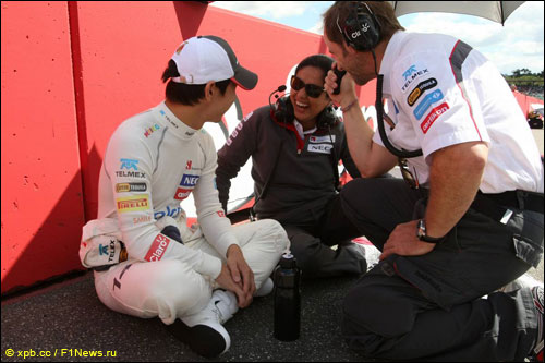 Камуи Кобаяши и Мониша Кальтенборн