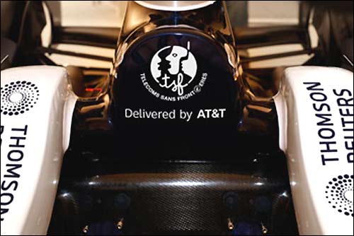 Логотип TSF на машине Накаджимы