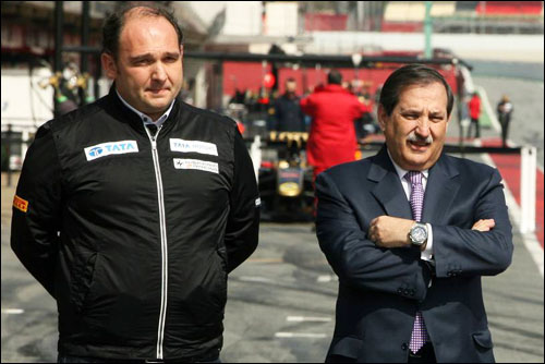 Руководитель команды Колин Коллес и её владелец Хосе-Рамон Карабанте