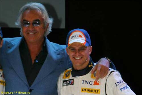 Хейкки Ковалайнен и Флавио Бриаторе, 2007 год