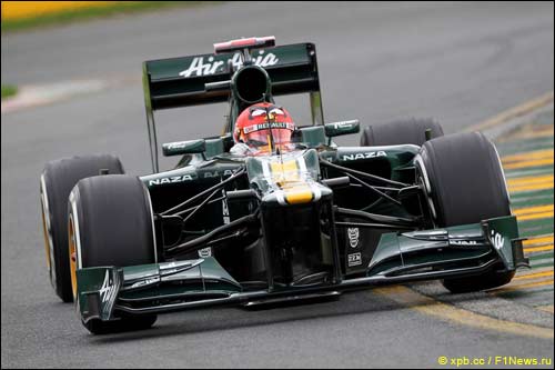 Хейкки Ковалайнен за рулем Caterham