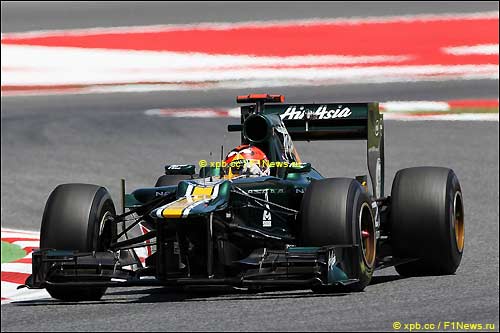 Хейкки Ковалайнен на трассе в Барселоне