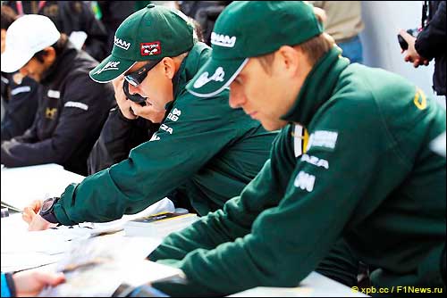 Хейкки Ковалайнен и Виталий Петров