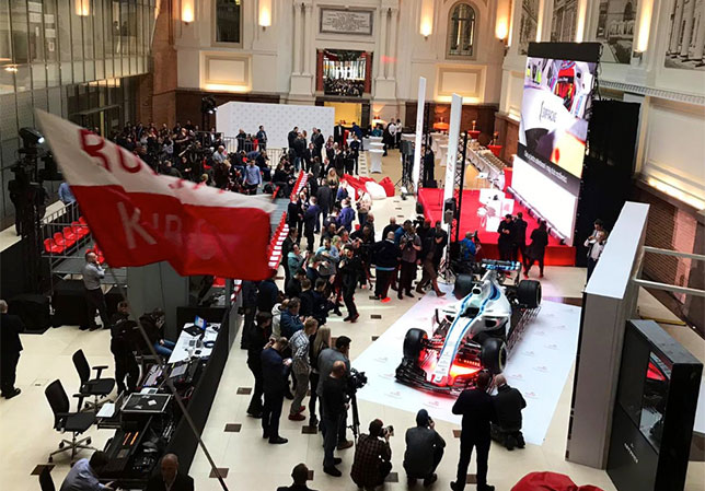 Пресс-конференция в Варшаве с участием Роберта Кубицы