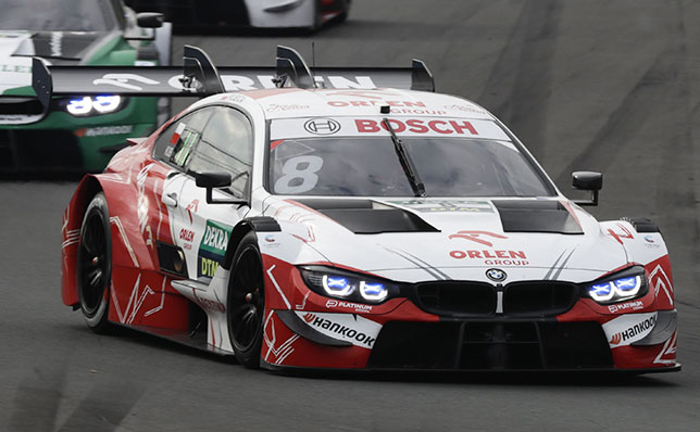 Роберт Кубица за рулём BMW M4 DTM на трассе в Цольдере