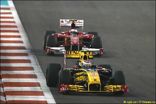 Гран При Абу-Даби. Виталий Петров и Фернандо Алонсо