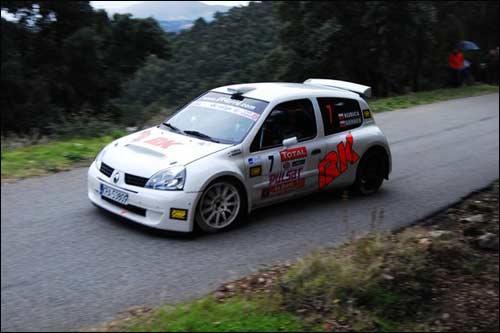 Роберт Кубица на трассе Rallye du Var (фото renault-f1.fr/Nicolas Garcia)