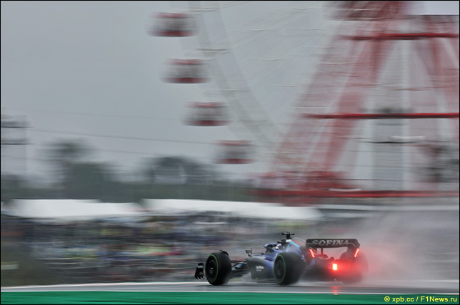 Алекс Элбон