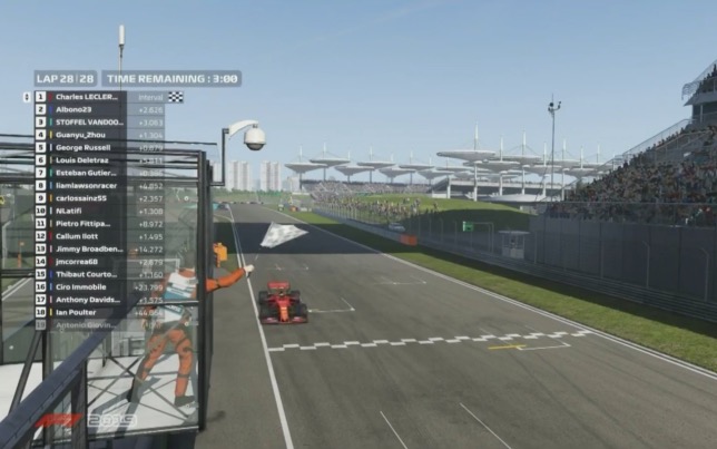 Шарль Леклер первым пересёк линию финиша на виртуальной трассе в Шанхае