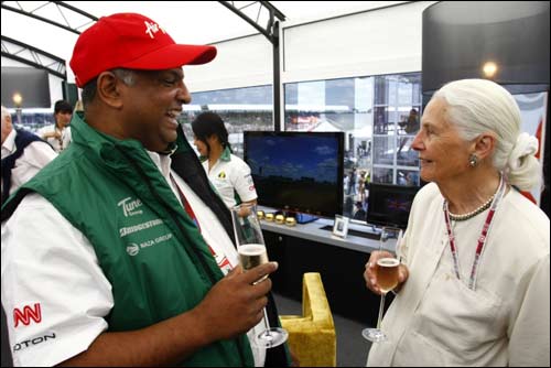 Тони Фернандес и Хейзел Чэпмен