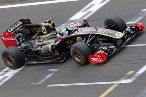 Роберт Уиккенс на Renault R30 