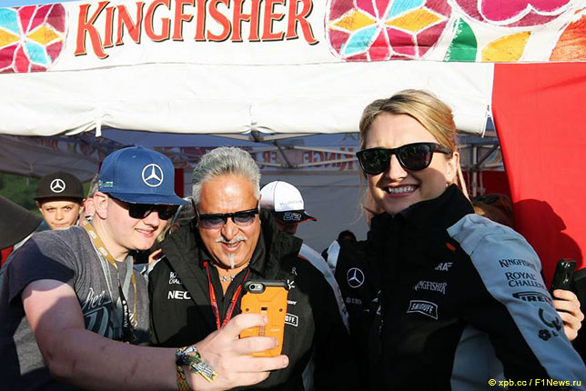 Виджей Малья на встрече с болельщиками Force India в Сильверстоуне