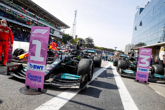 Машины Mercedes после финиша Гран При Сан-Паулу, фото XPB