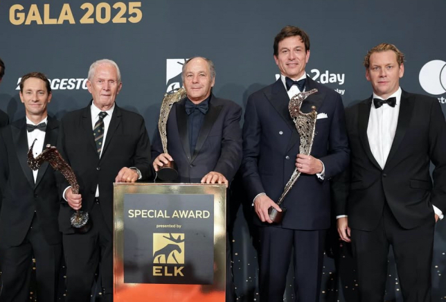 Сыновья Ники Лауды, Хельмут Марко, Герхард Бергер и Тото Вольфф на церемонии в Вене, фото из социальных сетей