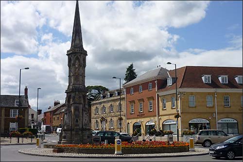 Британский городок Бэнбери, в районе которого базировалась Marussia F1
