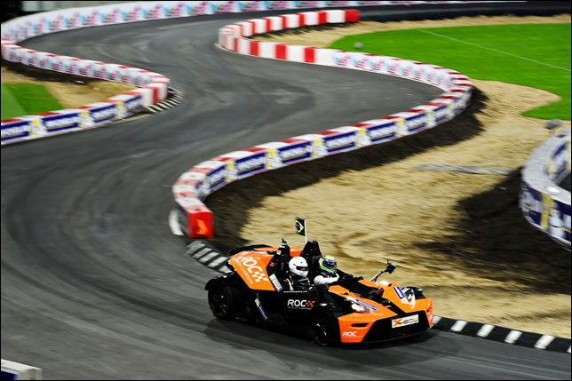 Фелипе Масса (справа) на Гонке чемпионов в Лондоне