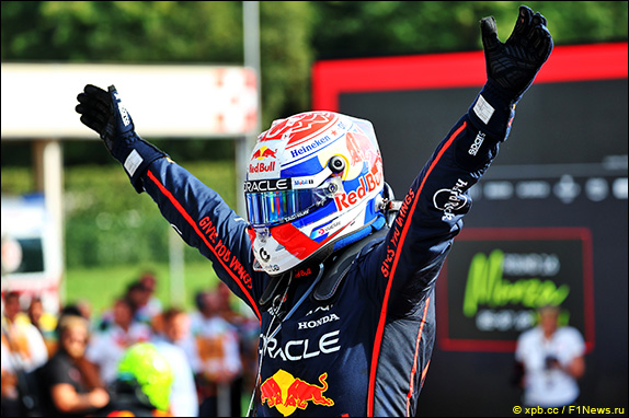 Макс Ферстаппен выиграл Гран При Италии, одержав третью победу в сезоне