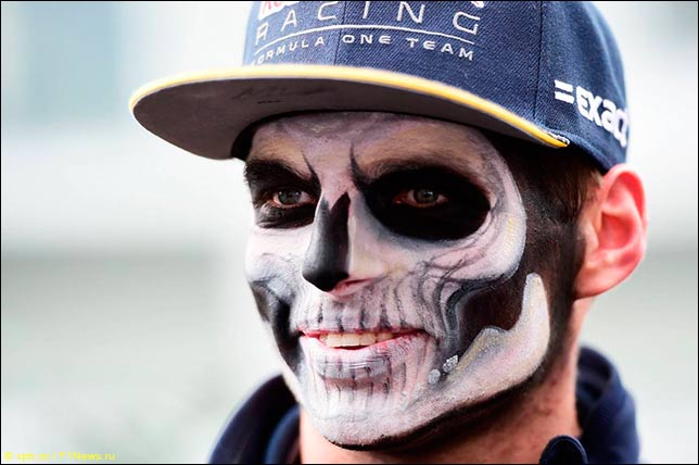 Макс Ферстаппен в четверг был загримирован к мексиканскому Дню мертвых