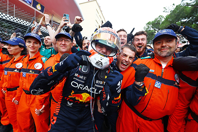 Макс Ферстаппен радуется своей второй победе в Монако, фото пресс-службы Red Bull Racing