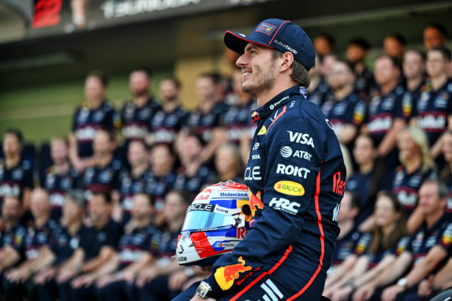 Макс Ферстаппен и его команда, фото XPB