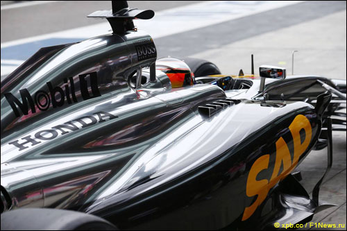 Стоффель Вандорн на тестах в Абу-Даби