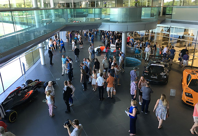 Автошоу в Технологическом центре McLaren