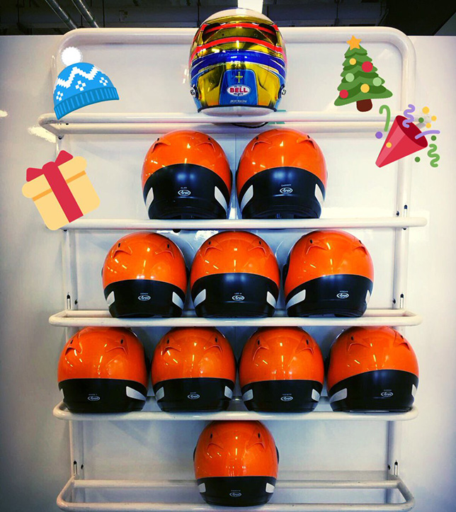 Праздничная открытка McLaren