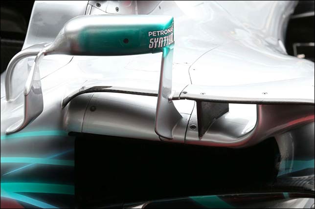 Новые зеркала Mercedes. Фото: Racefans