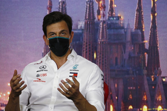 Руководитель команды Mercedes Тото Вольфф