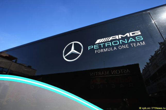 Логотип Mercedes