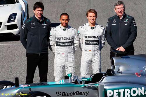 Тото Вольфф, Льюис Хэмилтон, Нико Росберг и Росс Браун