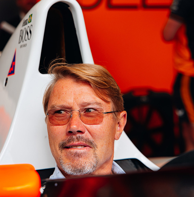 Мика Хаккинен в кокпите McLaren MP4/5B, фото пресс-службы McLaren