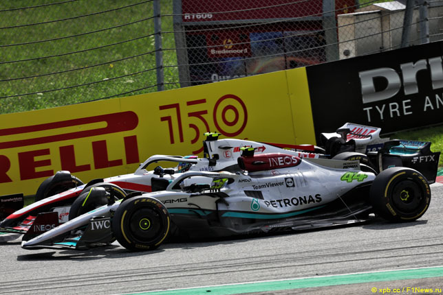 Борьба Мика Шумахера и Льюиса Хэмилтона