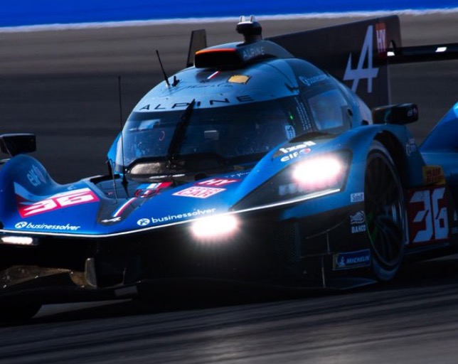 Гиперкар Alpine A424 на трассе в Катаре, фото пресс-службы Alpine