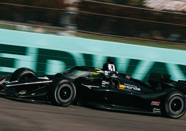 Мик Шумахер за рулём машины команды RLL на автодроме во Флориде, фото из социальных сетей