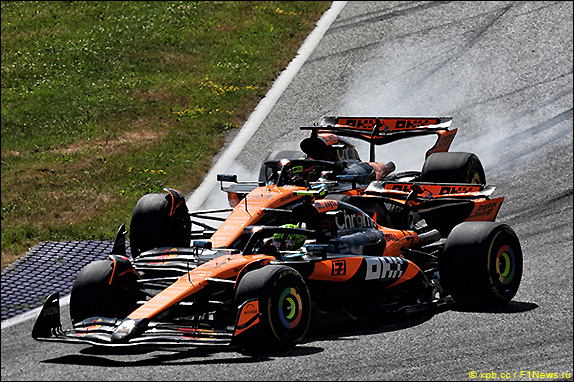 На 21-м круге Пиастри вновь атаковал Норриса, гонщики McLaren едва не столкнулись