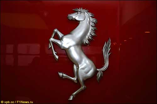 Эмблема Ferrari