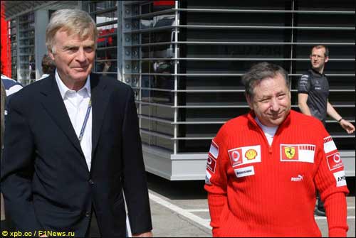 Макс Мосли (слева) и Жан Тодт, Гран При Сан-Марино, 2006 г.