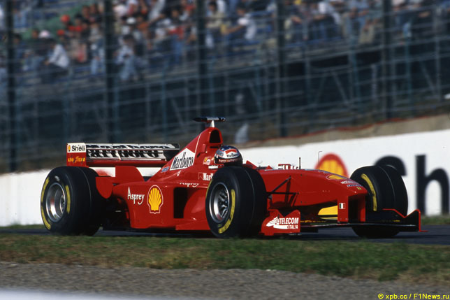Михаэль Шумахер за рулём Ferrari F300, Гран При Японии 1998
