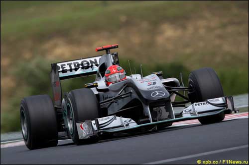 Михаэль Шумахер на трассе в Венгрии