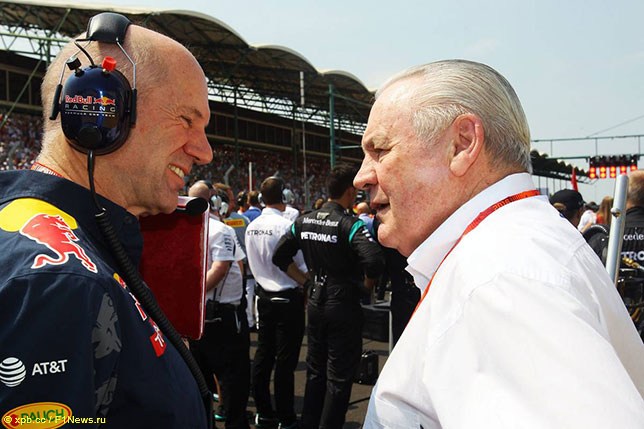 Эдриан Ньюи и Алан Джонс, чемпион мира 1980 года, на стартовом поле Гран При Венгрии