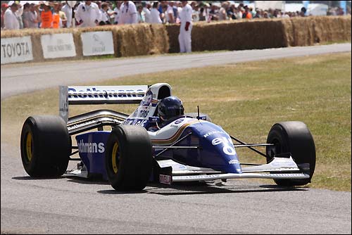 Эдриан Ньюи за рулём Williams-Renault FW16