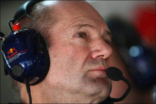 Эдриан Ньюи