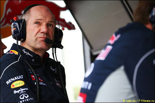 Эдриан Ньюи