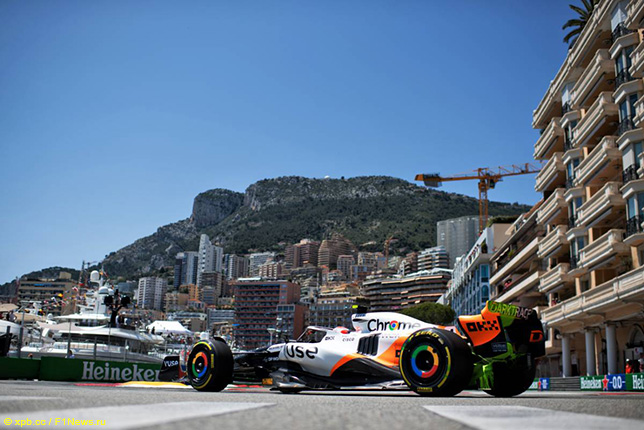 Ландо Норрис на трассе в Монако