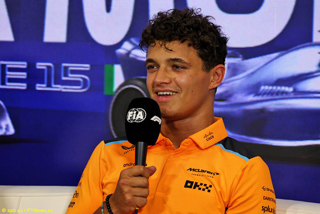 Ландо Норис на пресс-конференции FIA в Монце