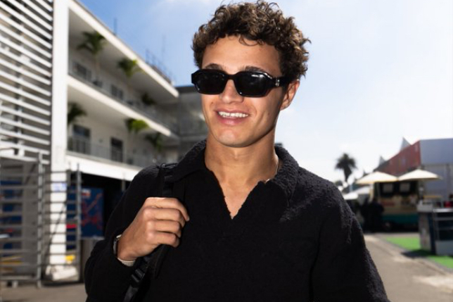 Ландо Норрис в паддоке автодрома в Мехико, фото пресс-службы McLaren