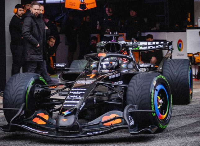 Первый выезд Ландо Норриса на трассу на MCL40, фото пресс-службы McLaren