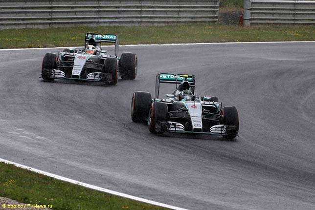 Гонщики Mercedes на трассе Red Bull Ring